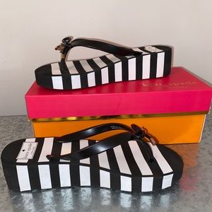 NEVER WORN KATE SPADE STRIPED RHETT WEDGE THONG